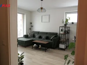 Pronájem bytu 2+kk, Hradec Králové - Nový Hradec Králové, Antonína Petrofa, 54 m2