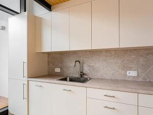 Pronájem bytu 3+kk, Praha - Košíře, Naskové, 97 m2