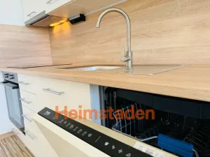 Pronájem bytu 2+1, Ostrava - Poruba, Čs. exilu, 57 m2