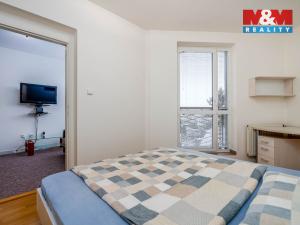 Pronájem bytu 2+kk, Hradec Králové, Na Občinách, 38 m2