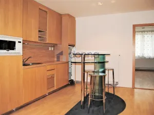 Pronájem kanceláře, Praha, Koldínova, 107 m2