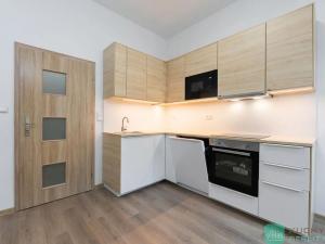 Pronájem bytu 2+1, Teplice, 28. října, 50 m2