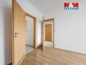 Pronájem bytu 2+kk, Praha - Hloubětín, Nademlejnská, 49 m2