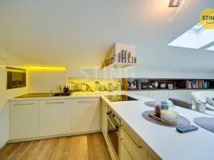 Prodej obchodního prostoru, Kroměříž, 1. máje, 102 m2