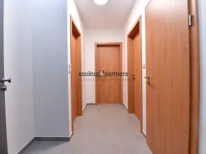 Pronájem bytu 2+kk, Praha - Prosek, Čakovická, 54 m2