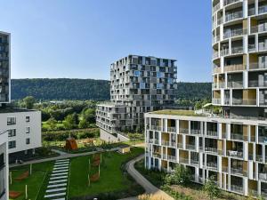 Pronájem garážového stání, Praha - Modřany, Mezi vodami, 13 m2