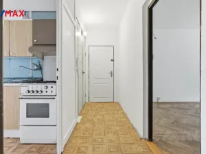 Prodej bytu 3+1, Karlovy Vary - Drahovice, Vítězná, 86 m2