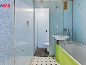 Prodej bytu 3+1, Karlovy Vary - Drahovice, Vítězná, 86 m2