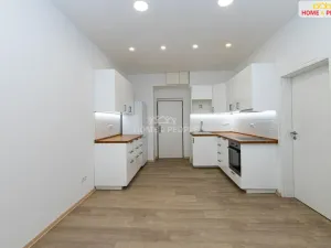 Prodej bytu 2+kk, Praha - Libeň, Novovysočanská, 37 m2