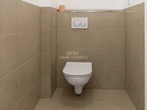 Prodej bytu 2+kk, Praha - Libeň, Novovysočanská, 37 m2