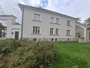 Pronájem bytu 2+1, Běloky, 100 m2