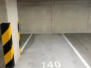 Pronájem garážového stání, Olomouc, Aloise Rašína, 13 m2