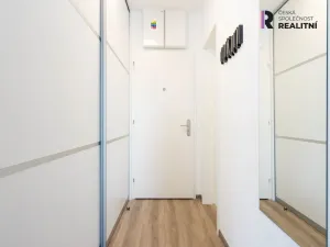 Pronájem bytu 1+kk, Zlín, Lorencova, 43 m2