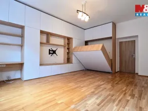 Prodej bytu 2+1, Ostrava - Moravská Ostrava, Veleslavínova, 68 m2