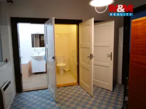 Pronájem bytu 2+1, Jindřichův Hradec - Jindřichův Hradec I, Panská, 80 m2