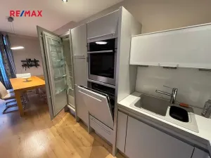 Pronájem bytu 3+kk, Praha - Strašnice, Vinohradská, 96 m2
