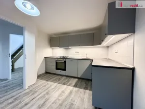 Prodej bytu 4+1, Karlovy Vary, Kolmá, 119 m2