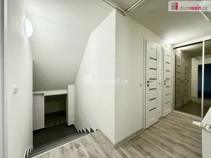 Prodej bytu 4+1, Karlovy Vary, Kolmá, 119 m2