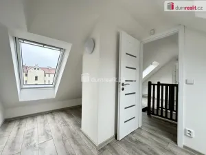 Prodej bytu 4+1, Karlovy Vary, Kolmá, 119 m2