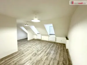 Prodej bytu 2+1, Karlovy Vary, Kolmá, 119 m2