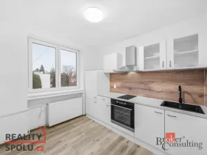 Pronájem bytu 1+1, Praha, Paprsková, 36 m2