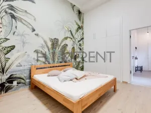 Pronájem bytu 2+kk, Praha - Karlín, Prvního pluku, 55 m2