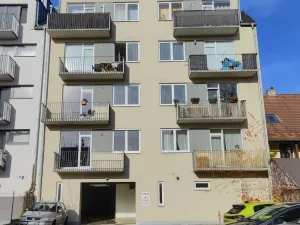 Pronájem garážového stání, České Budějovice - České Budějovice 3, B. Smetany, 18 m2