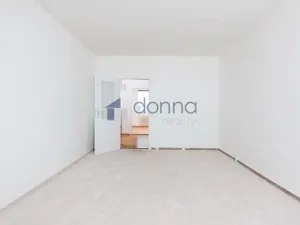 Pronájem bytu 3+1, Praha, Vybíralova, 77 m2