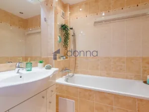 Pronájem bytu 3+1, Praha, Vybíralova, 77 m2