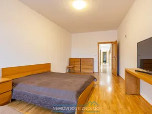 Pronájem atypického bytu, Znojmo, Horní náměstí, 260 m2