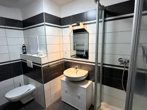 Pronájem bytu 2+kk, Praha, Tvrdonická, 48 m2