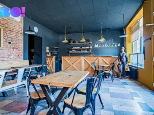 Prodej obchodního prostoru, Český Těšín, Čapkova, 93 m2