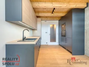 Pronájem bytu 2+kk, Praha - Vysočany, Kolbenova, 54 m2