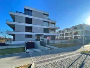 Pronájem bytu 2+kk, Praha, Armády, 53 m2