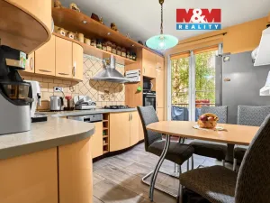 Prodej bytu 3+1, Ostrov, Vančurova, 68 m2