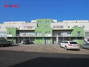 Pronájem garážového stání, Kolín, Antonína Dvořáka, 12 m2