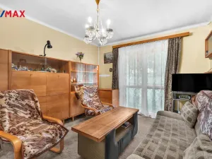 Prodej bytu 2+1, Chvaletice, 9. května, 53 m2