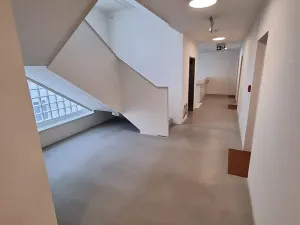 Prodej - jiné, Praha - Smíchov, Holečkova, 4 m2