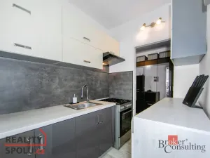 Prodej bytu 3+1, Plzeň - Skvrňany, Křimická, 68 m2