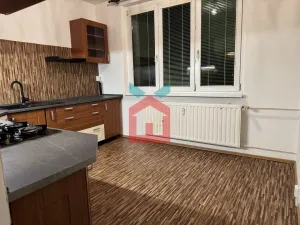 Prodej bytu 3+1, Karlovy Vary - Rybáře, Severní, 85 m2