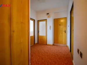 Prodej bytu 3+1, Pardubice - Ohrazenice, Marie Majerové, 74 m2