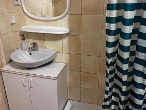 Pronájem bytu 1+kk, Praha - Řepy, Krolmusova, 22 m2