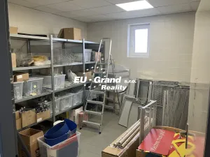 Pronájem obchodního prostoru, Varnsdorf, Kmochova, 450 m2
