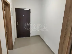 Pronájem bytu 1+kk, Praha - Letňany, Kadečkové, 38 m2