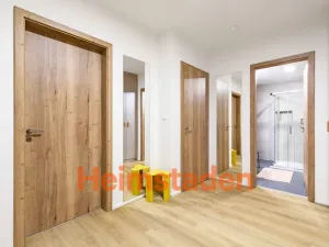 Pronájem bytu 2+kk, Praha - Holešovice, Vrbenského, 56 m2