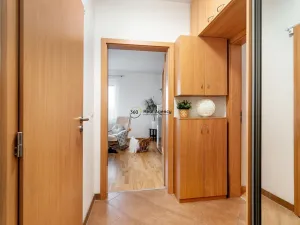 Prodej bytu 2+kk, Praha - Vinoř, Českodubská, 63 m2