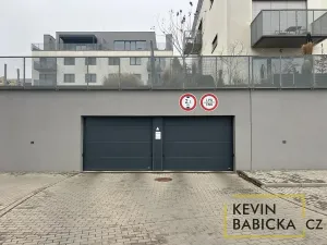 Pronájem garáže, Brno, Kumpoštova, 13 m2