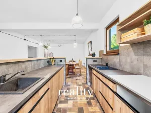 Prodej vícegeneračního domu, Perná, 205 m2