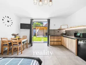 Prodej rodinného domu, Perná, 205 m2