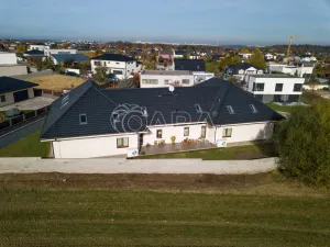Prodej rodinného domu, Jesenice, Papoušková, 695 m2